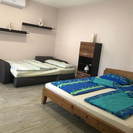 Eddy Apartman Eger Bagian luar foto