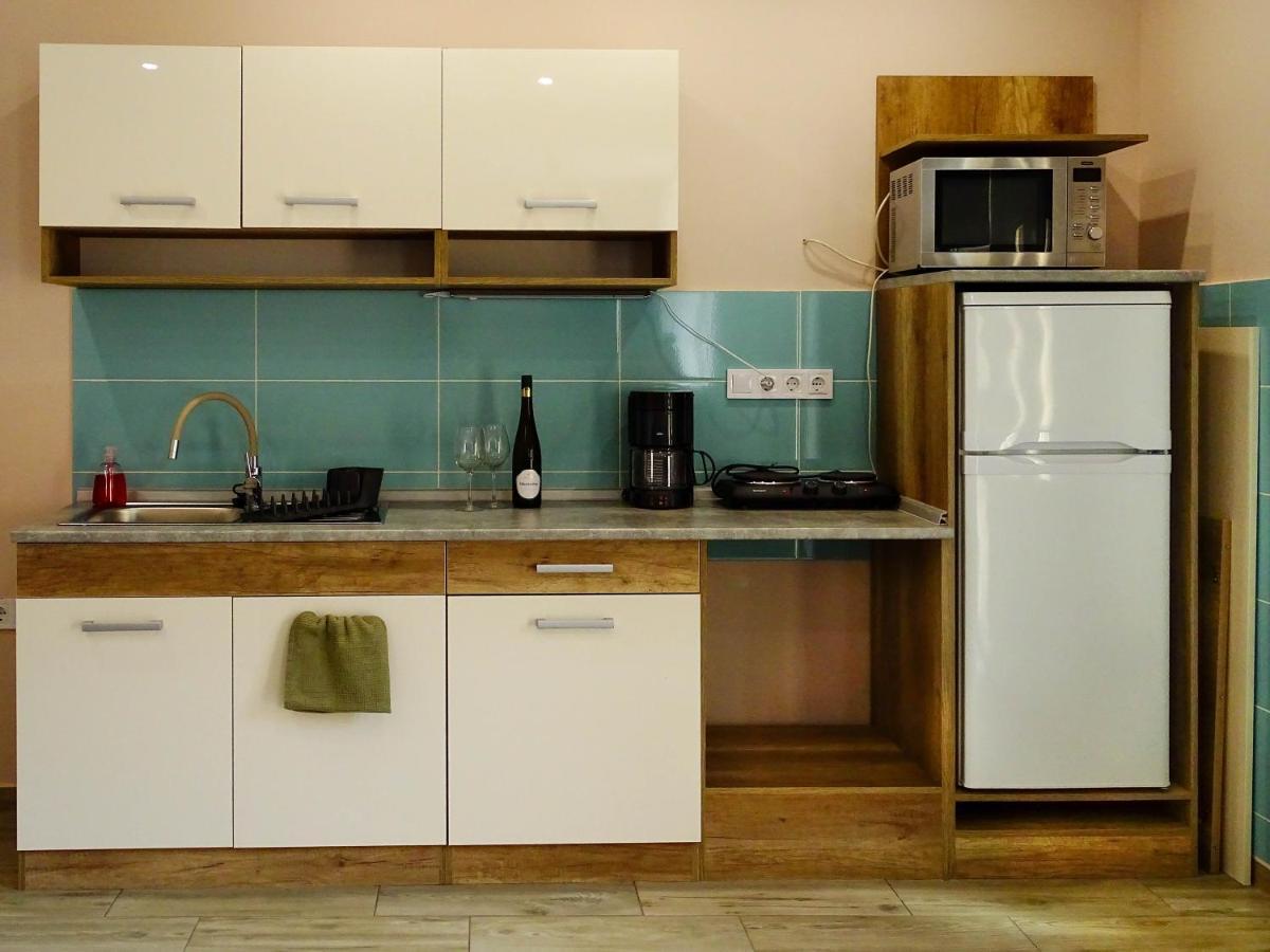 Eddy Apartman Eger Bagian luar foto